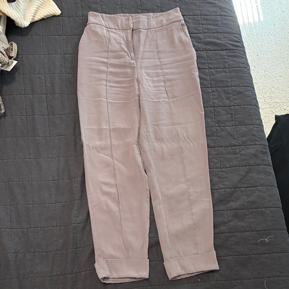 Elegant Women's Gray Pants